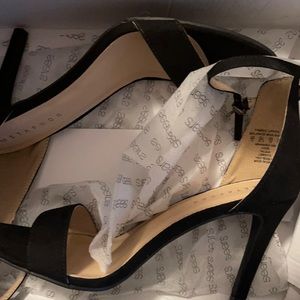 Black high hells open toe